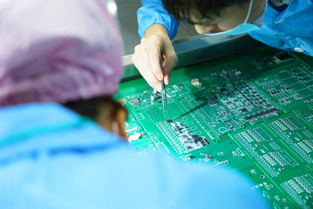 A Comprehensive Guide to Surface Mount Technology (SMT)